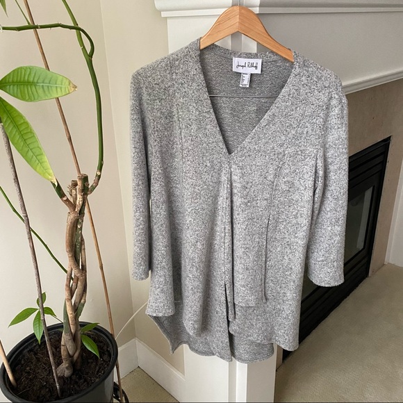 JOSEPH RIBKOFF Gray V-neck Tunic Asymmetrical Top - Picture 3 of 11